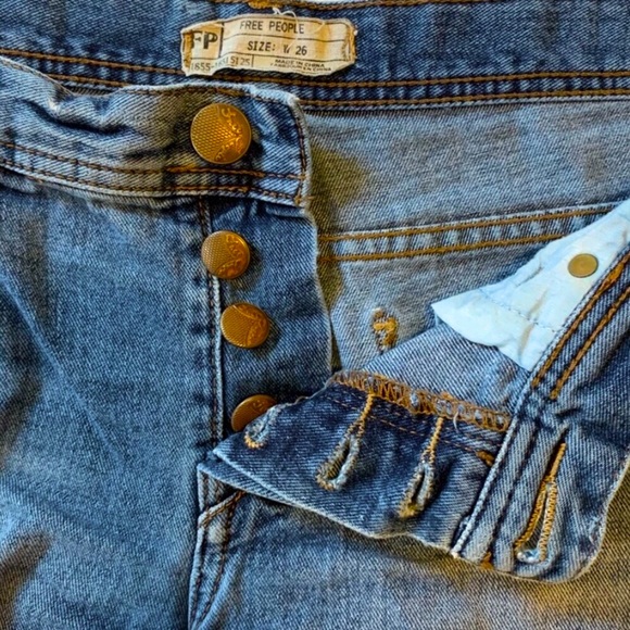 FREE PEOPLE Cutoff Denim Short Raw Hem, Button-up Fly, Side Slits, Boyfriend Fit - Picture 5 of 11